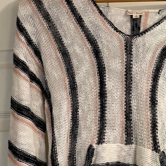 Lightweight cotton sweater size small - Picture 4 of 5